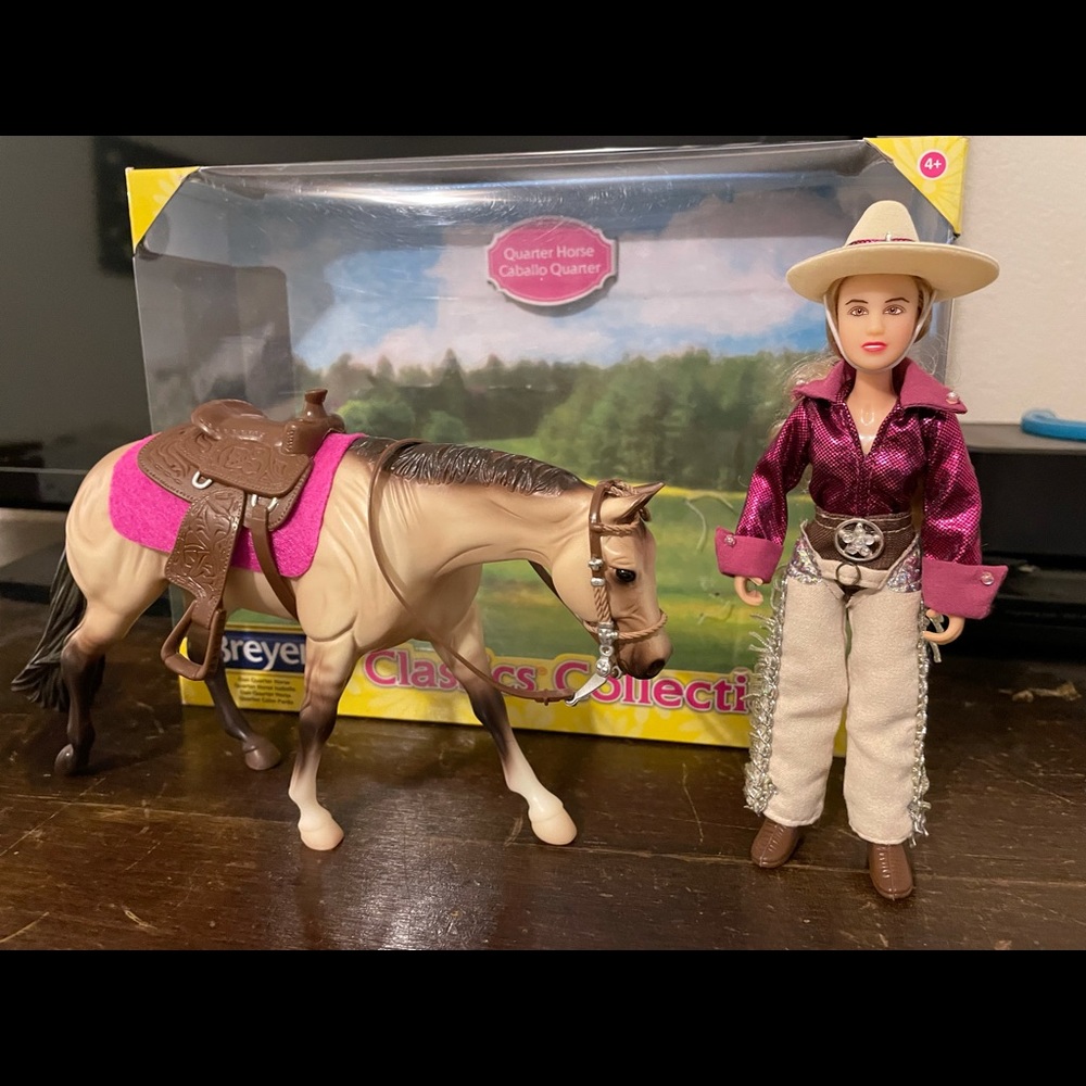 Breyer Dun Quarter Horse #927, and Western Rider.